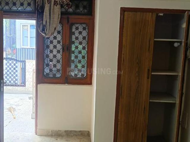 2.5 BHK Apartment in Paschim Vihar for rent New Delhi. The reference number is 21141643