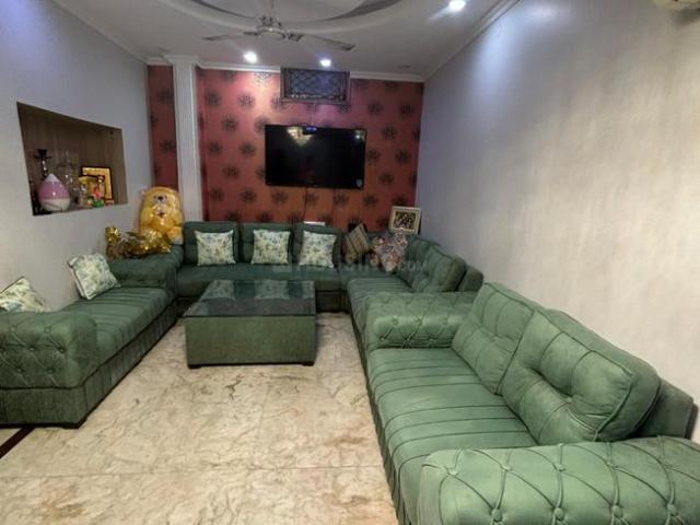2.5 BHK Apartment in Paschim Vihar for resale New Delhi. The reference number is 19115687