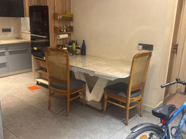 2.5 BHK Apartment in Sector 119 for resale Noida. The reference number is 20806119