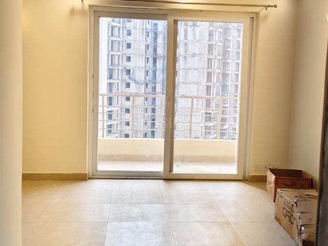 2.5 BHK Apartment in Sector 110 for rent Noida. The reference number is 21039813