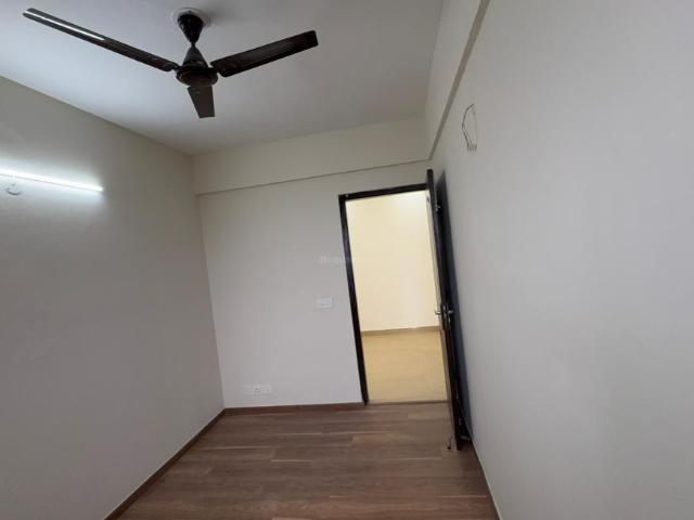 2.5 BHK Apartment in Sector 110 for rent Noida. The reference number is 21058932