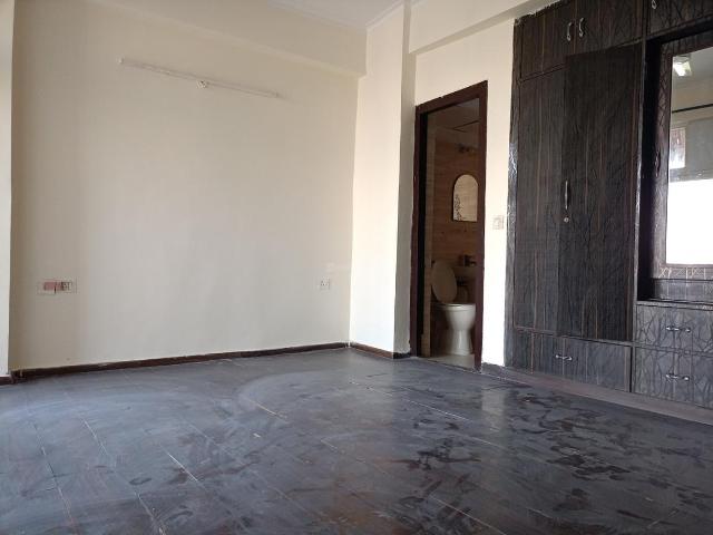 2.5 BHK Apartment in Sector 120 for rent Noida. The reference number is 21357033