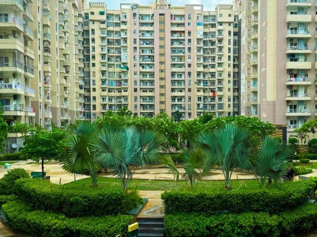 2.5 BHK Apartment in Sector 137 for resale Noida. The reference number is 20899840