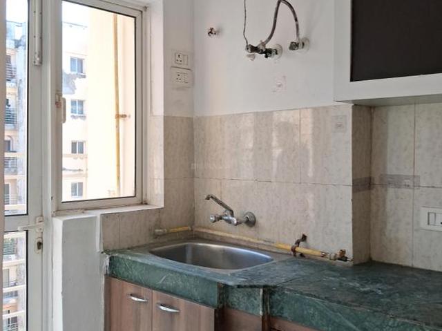2.5 BHK Apartment in Sector 137 for resale Noida. The reference number is 21077450