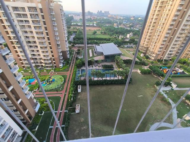2.5 BHK Apartment in Sector 2 for rent Sohna. The reference number is 18749669