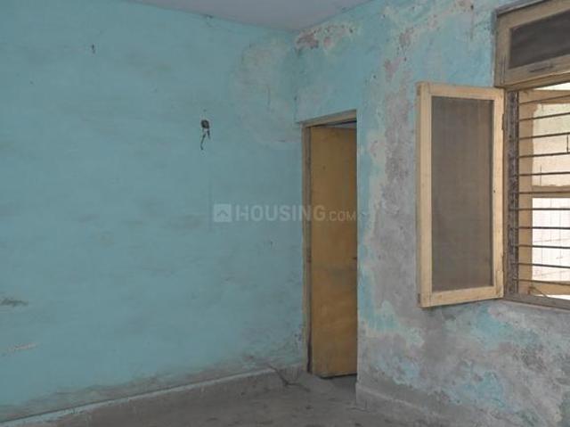 2.5 BHK Apartment in Sector 34 for resale Noida. The reference number is 21180467