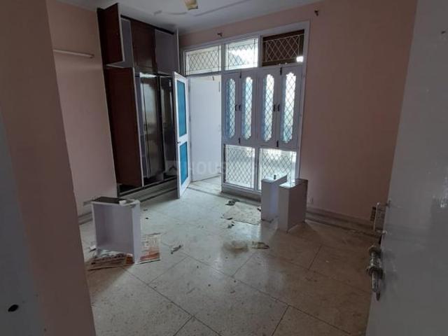 2.5 BHK Apartment in Sector 62 for rent Noida. The reference number is 20007746