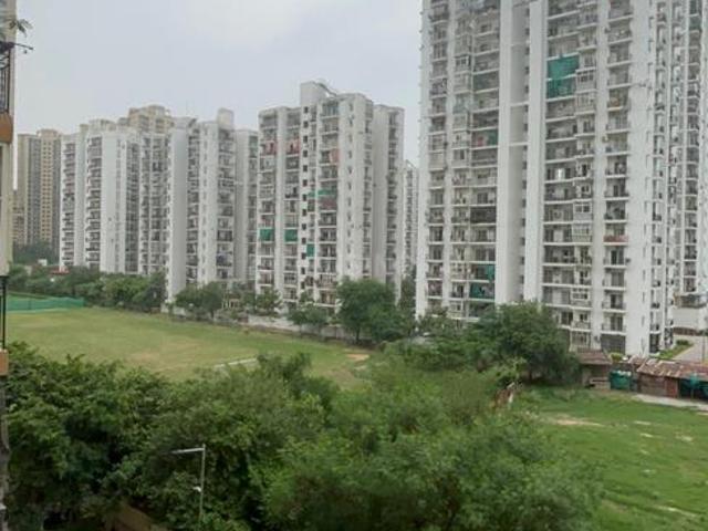2.5 BHK Apartment in Sector 75 for rent Noida. The reference number is 20743211
