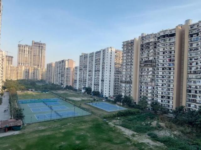 2.5 BHK Apartment in Sector 75 for resale Noida. The reference number is 21000244