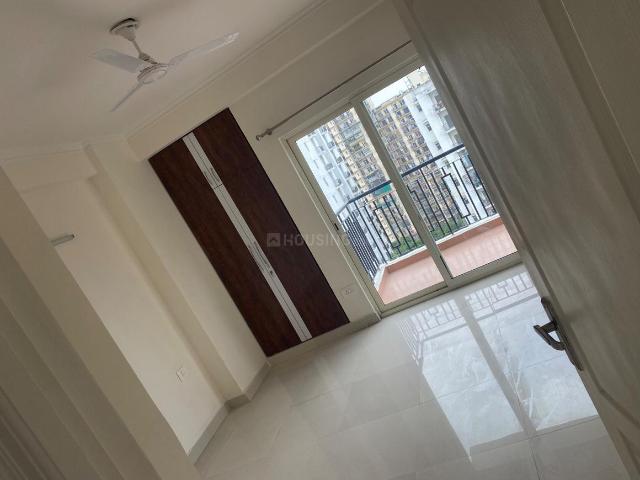 2.5 BHK Apartment in Sector 75 for resale Noida. The reference number is 21340596