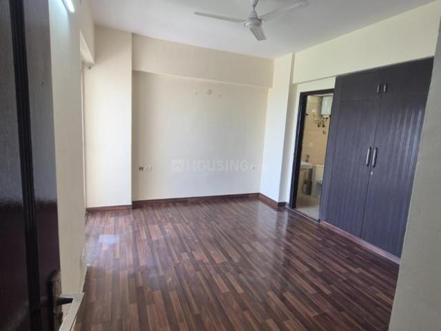 2.5 BHK Apartment in Sector 76 for rent Noida. The reference number is 20903001