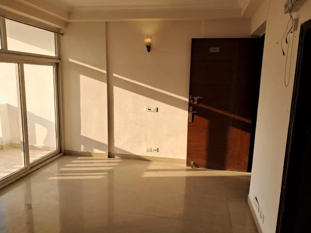 2.5 BHK Apartment in Sector 76 for rent Noida. The reference number is 21103701