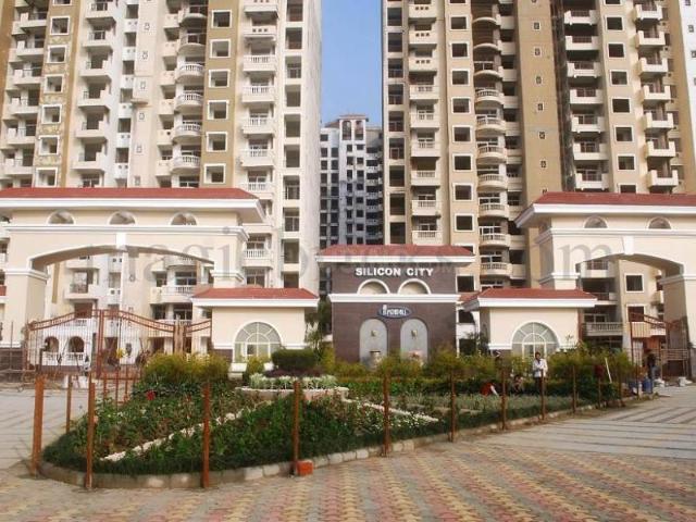 2.5 BHK Apartment in Sector 76 for resale Noida. The reference number is 20249821