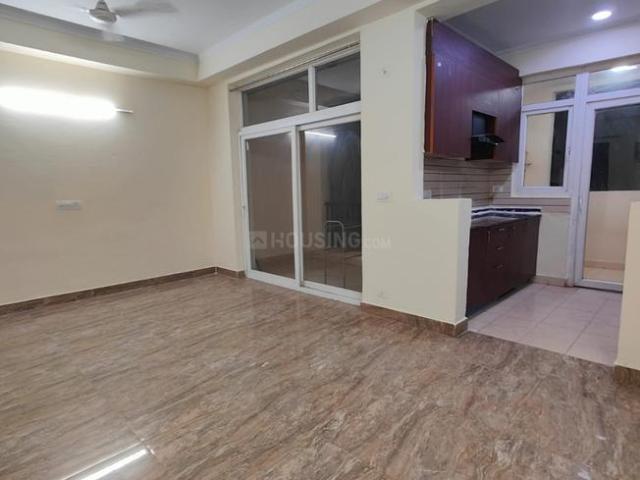 2.5 BHK Apartment in Sector 76 for resale Noida. The reference number is 21180937