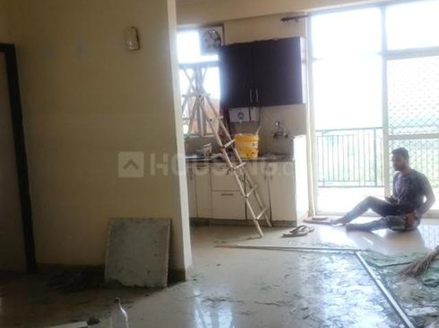 2.5 BHK Apartment in Sector 77 for rent Noida. The reference number is 21099316