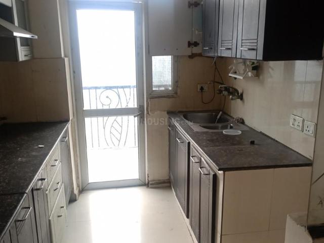 2.5 BHK Apartment in Sector 77 for resale Noida. The reference number is 18786888