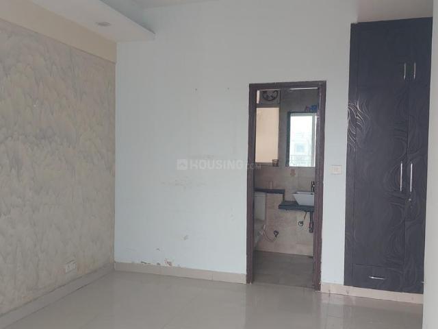 2.5 BHK Apartment in Sector 79 for rent Noida. The reference number is 21171688