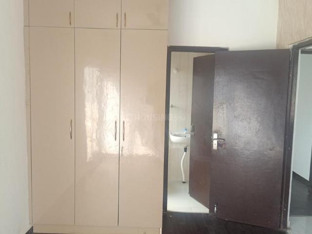 2.5 BHK Apartment in Sector 99 for rent Gurgaon. The reference number is 21302460