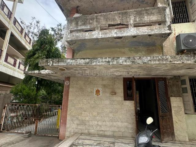 2.5 BHK Apartment in Shahibaug for resale Ahmedabad. The reference number is 21037739