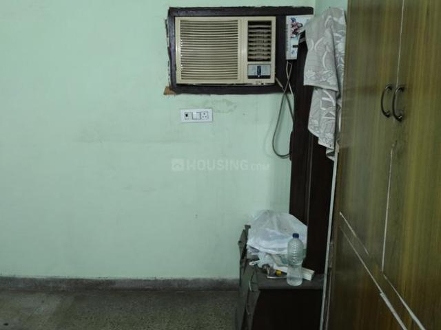 2.5 BHK Apartment in Shalimar Bagh for rent New Delhi. The reference number is 20500532