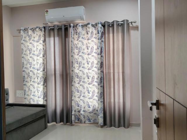 2.5 BHK Apartment in Shantigram for rent Ahmedabad. The reference number is 20689291