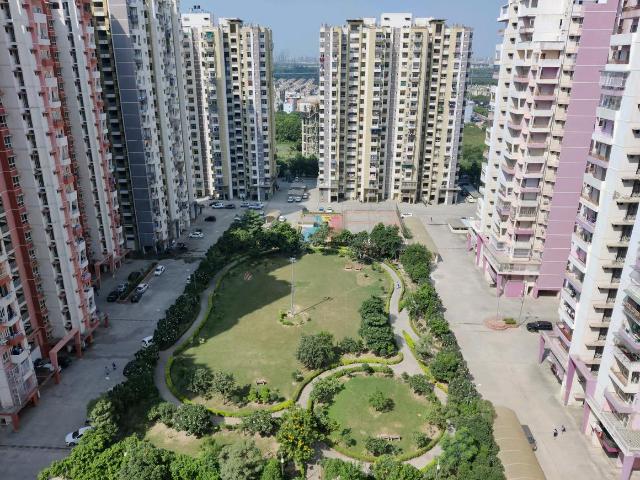 2.5 BHK Apartment in Siddharth Vihar for rent Ghaziabad. The reference number is 18257694