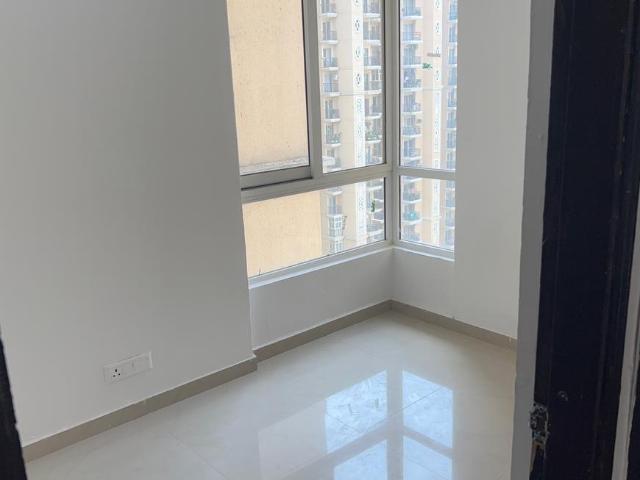 2.5 BHK Apartment in Siddharth Vihar for rent Ghaziabad. The reference number is 20947523