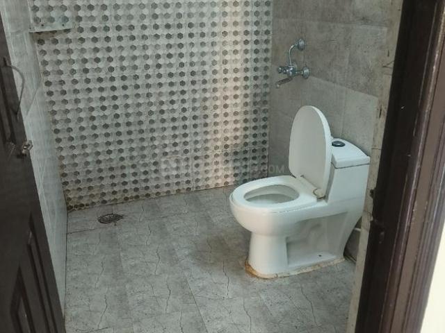2.5 BHK Apartment in Sikrod for rent Ghaziabad. The reference number is 21178453