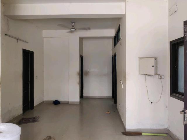 2.5 BHK Independent Builder Floor in Bamheta Village for resale Ghaziabad. The reference number is 20419780