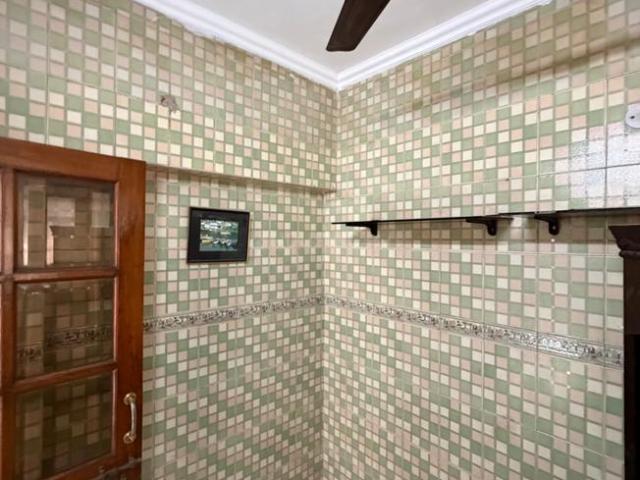 2.5 BHK Independent Builder Floor in Lajpat Nagar for rent New Delhi. The reference number is 21119949