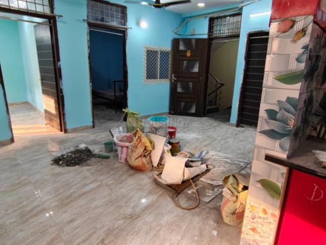2.5 BHK Independent Builder Floor in Mayur Vihar Phase 1 for rent New Delhi. The reference number is 20959055