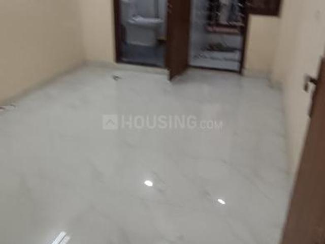 2.5 BHK Independent Builder Floor in Mayur Vihar Phase 1 for rent New Delhi. The reference number is 21018189