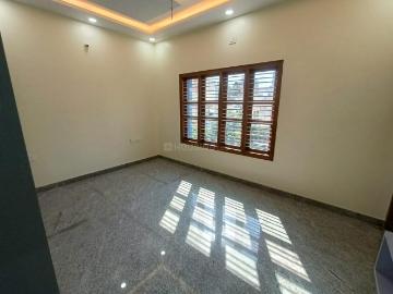 2.5 BHK Independent Builder Floor in Mahalakshmipuram for rent Bengaluru. The reference number is 20218283