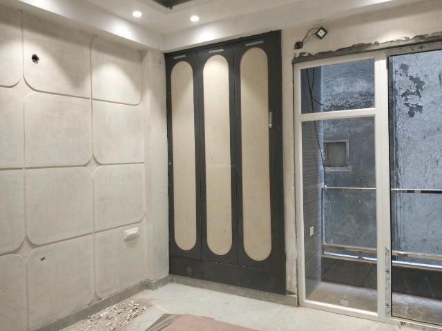 2.5 BHK Independent Builder Floor in Mahavir Enclave for resale New Delhi. The reference number is 20344759