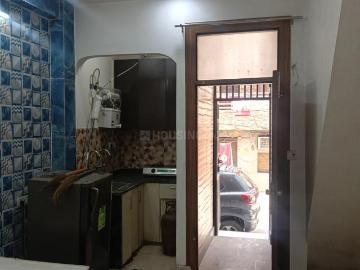 2.5 BHK Independent Builder Floor in Malka Ganj for rent New Delhi. The reference number is 20068641
