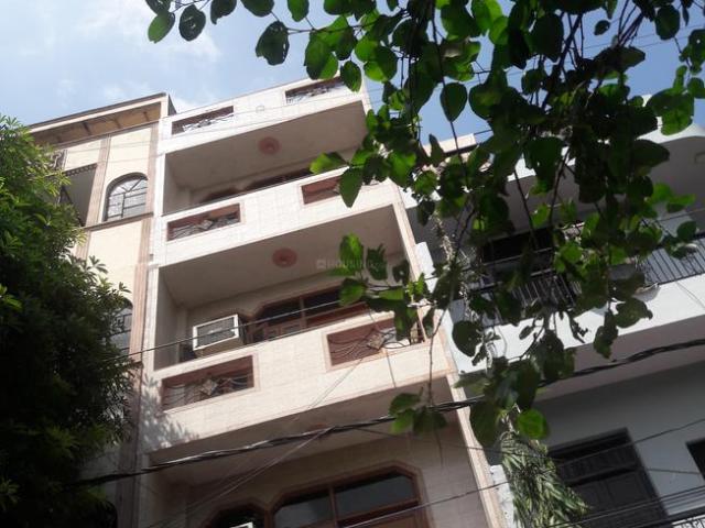 2.5 BHK Independent Builder Floor in Mukherjee Nagar for resale New Delhi. The reference number is 18261592