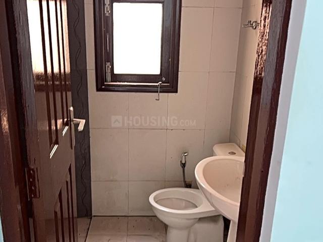 2.5 BHK Independent Builder Floor in Wave City for rent Ghaziabad. The reference number is 19638250