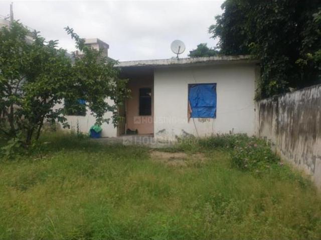 2.5 BHK Independent House in Ansal Golf Links 1 for resale Greater Noida. The reference number is 20105526