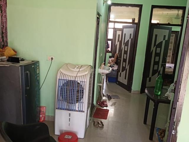 2.5 BHK Independent House in Dwarka Mor for rent New Delhi. The reference number is 20610193