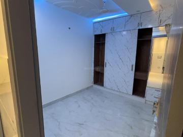 2.5 BHK Independent House in Dwarka Mor for resale New Delhi. The reference number is 20555392