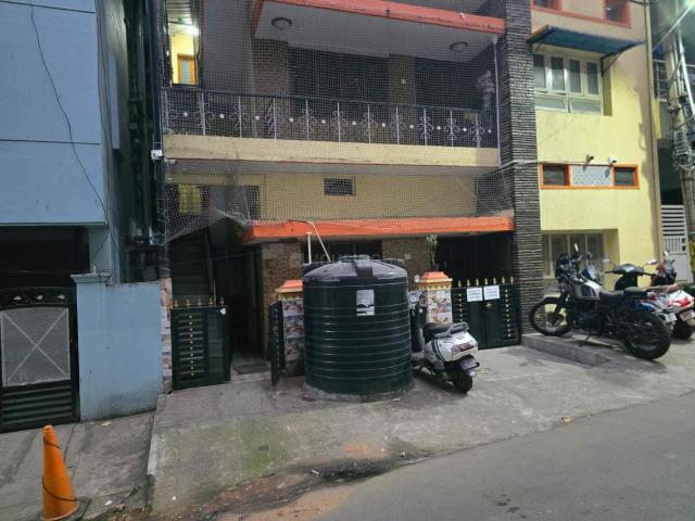 2.5 BHK Independent House in Rajajinagar for rent Bengaluru. The reference number is 20878849