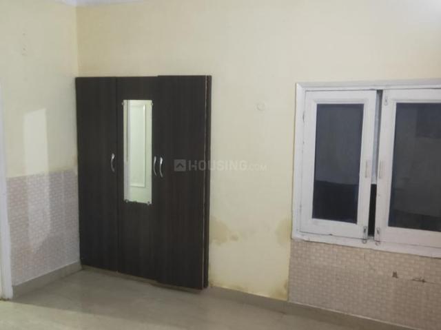 2.5 BHK Independent House in Sector 12 for rent Noida. The reference number is 21193740