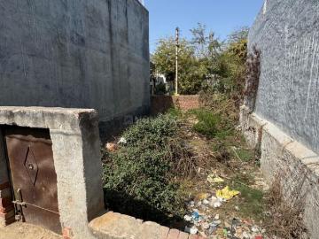 2.5 BHK Independent House in Sector 1 for resale Gurgaon. The reference number is 20564858