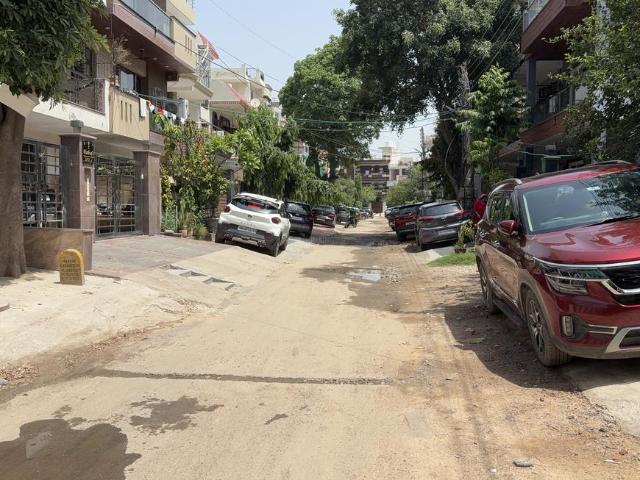 2.5 BHK Independent House in Sector 23 for resale Gurgaon. The reference number is 20418175