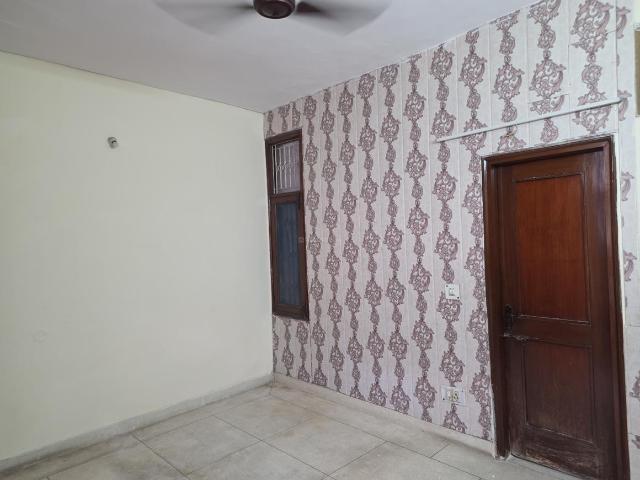 2.5 BHK Independent House in Sector 20 for rent Noida. The reference number is 20629272