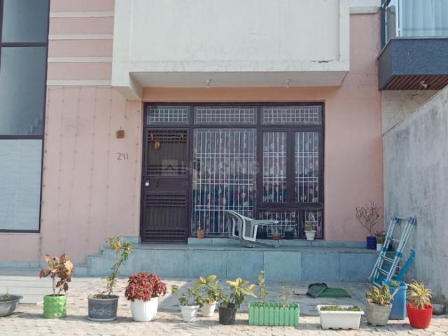 2.5 BHK Villa in Wave City for resale Ghaziabad. The reference number is 20026872