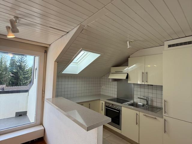 2.5 Dachzimmerwohnung im 2. Stock mit Balkon