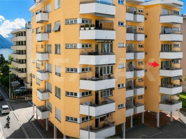 2.5 locali tra lago e centro
