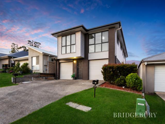 2, 5 Llama Court, Dakabin