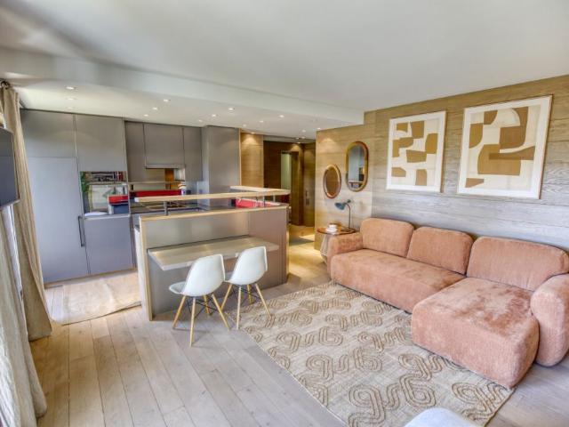 2,5 pièces de standing avec cheminée 62 m² rénové et grand balcon!